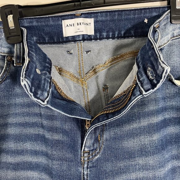 NWOT Lane Bryant High Rise Skinny Curvy Fit Distressed Jeans Size 22 Dark Wash - Picture 6 of 11